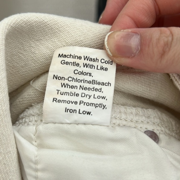 Cream Jean shorts - Picture 5 of 5